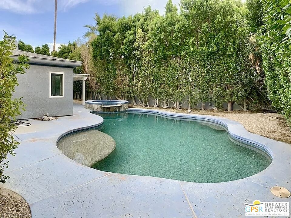 1st image of 123 W San Carlos Rd