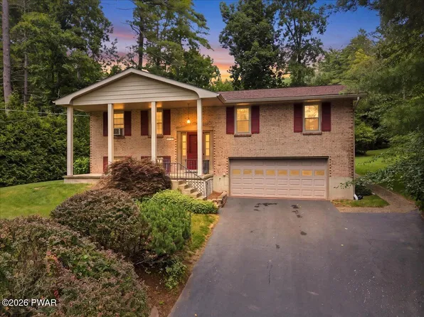118 Pine Acres Ln, Milford, PA 18337