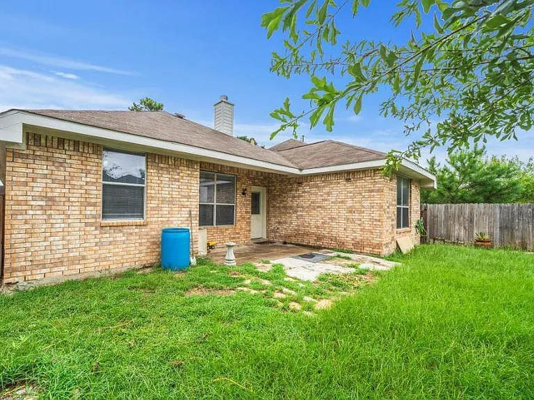 18235 Silver Timber Ct — Photo 30