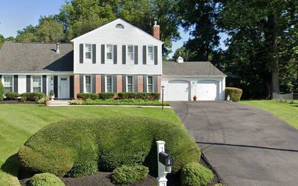 1st image of 4 Ansted Ct