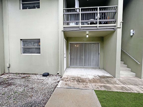 4th image of 1852B Golf View Ave #21