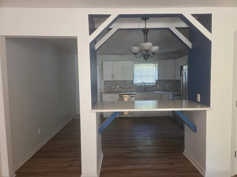 2824 Delrose Dr — Photo 4