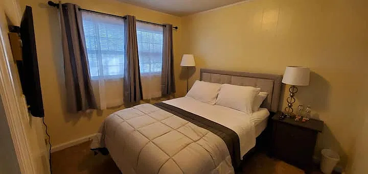 2 bed, 1.5 bath, 850 sqft, $1,350 — Photo 3