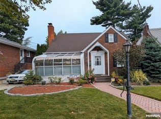 217 Riverdale Dr, Fort Lee, NJ 07024