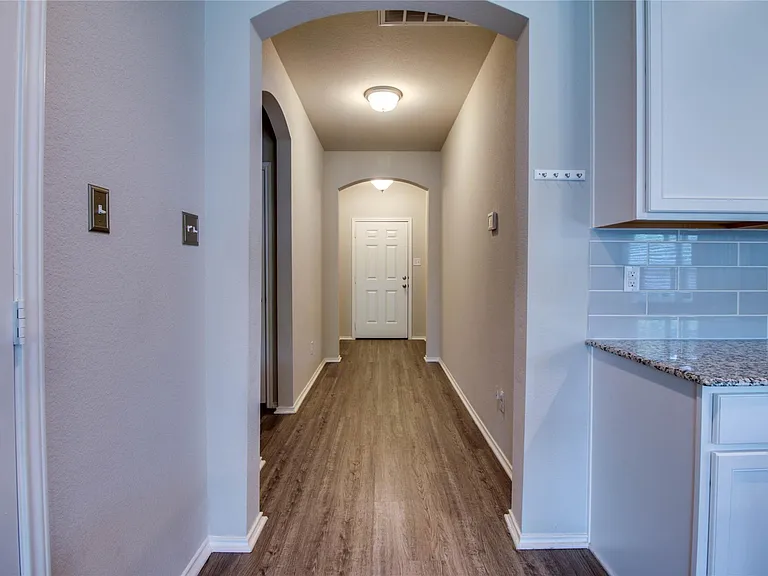 2511 Sandbar Shark Ct — Photo 3