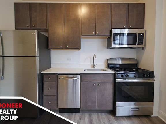 3rd image of 2936 W Palmer St #2936209