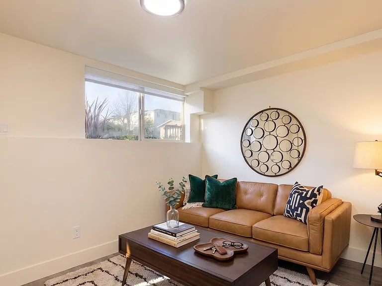 Ballard Seattle 3 Bedroom Apartment for Rent | In-Unit Laundry, Pet Friendly, Parking Available &... — Photo 26