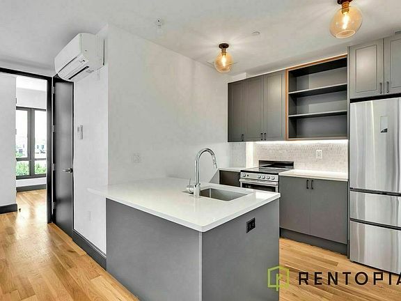 4th image of 533 Franklin Ave #5A