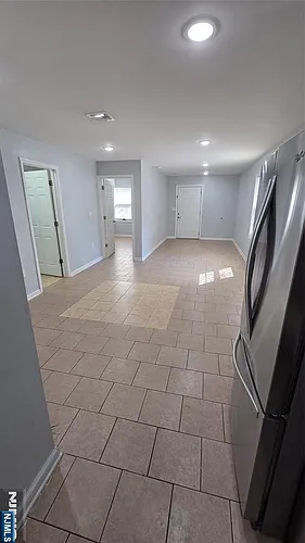 138 Lafayette St Photo 1
