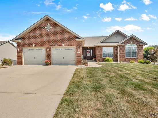 1232 Wentworth Ct, Troy, IL 62294