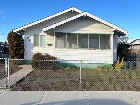 706 S Satus Ave, Wapato, WA 98951