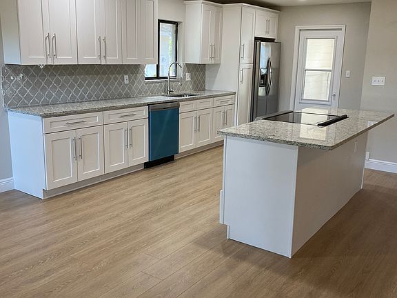 3rd image of 15710 Scrimshaw Dr