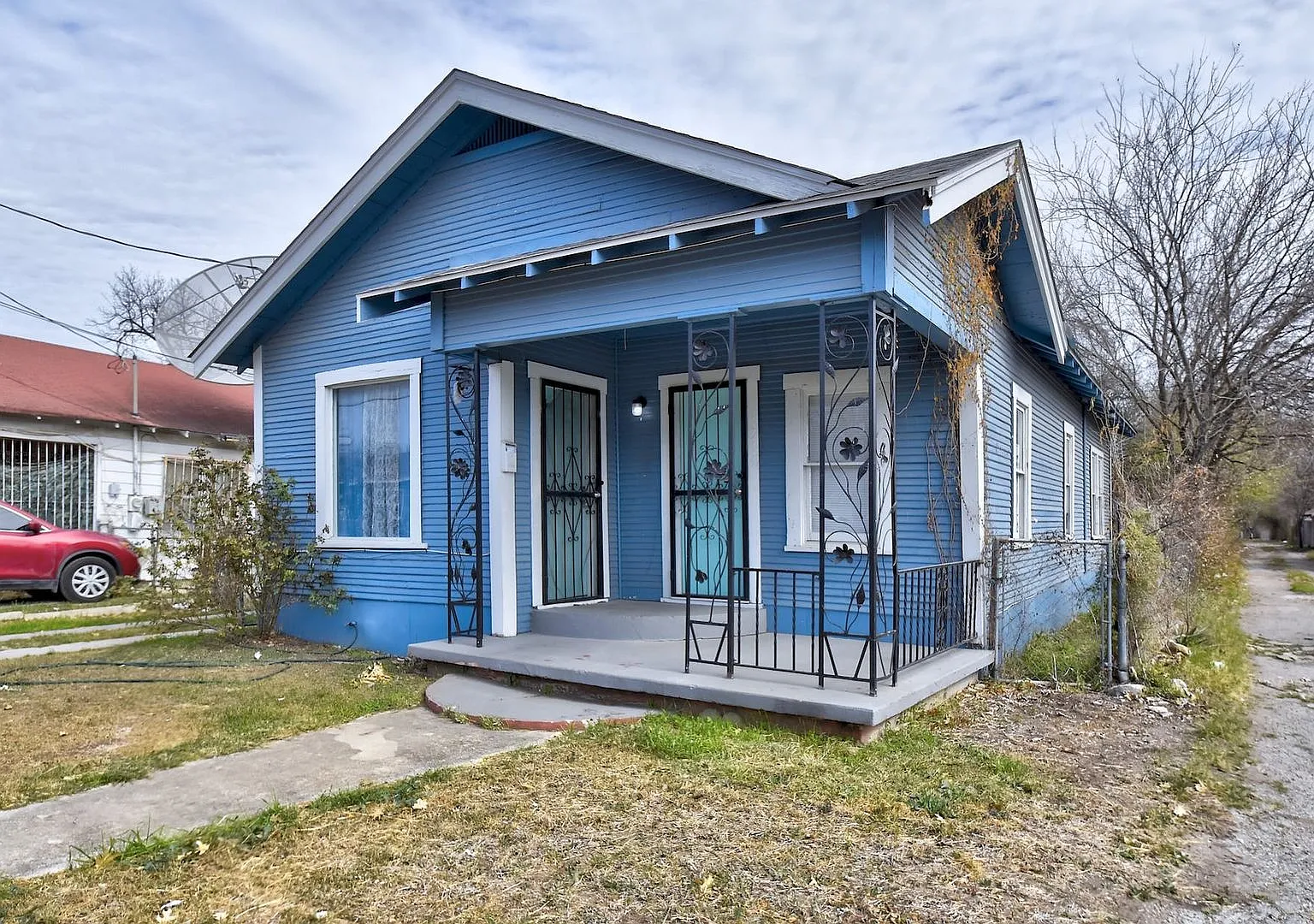 1314 N Sabinas | 3-Bedroom Home Close To Downtown — Photo 2