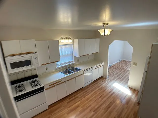 217 Chestnut St #2 — Photo 9