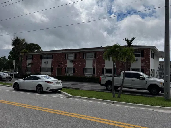 810 Lake Shore Drive #46, Lake Park, FL 33403
