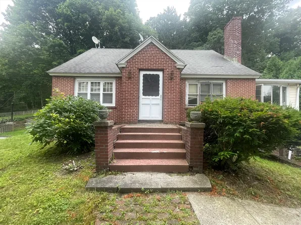30 Beechmont St, Worcester, MA 01609