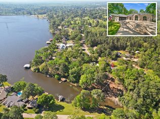 1804 W Lake Dr, Gladewater, TX 75647