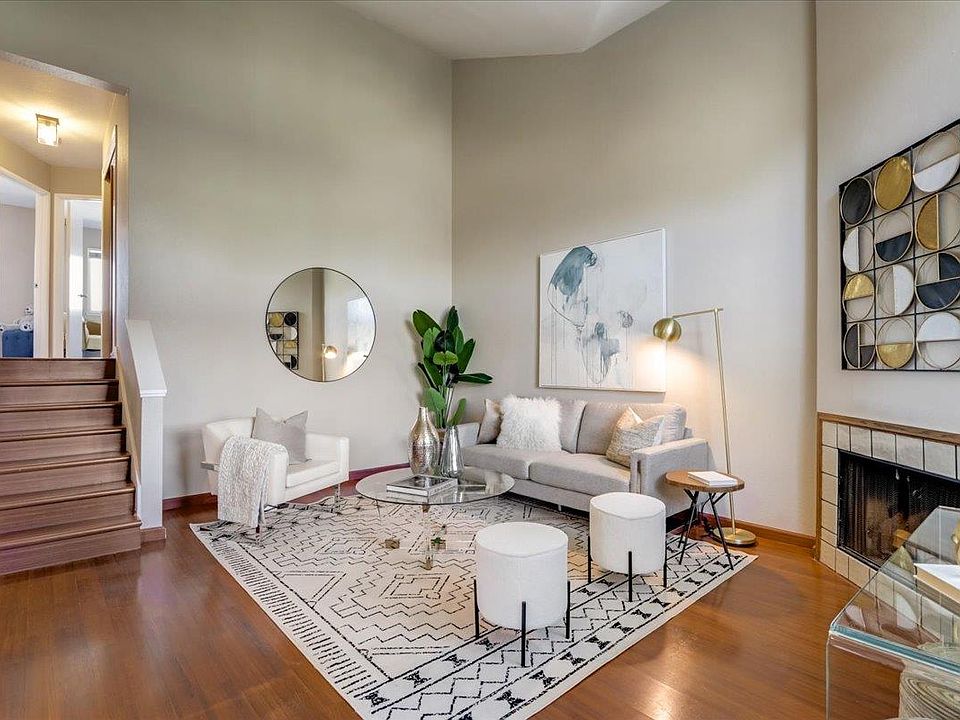 1st image of 460 Coyote Creek Cir