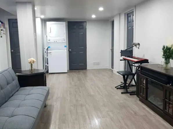 44 Andy Cres, Vaughan, ON L4H 1C5