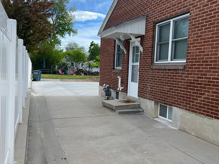 826 E Hudson Ave #B — Photo 6