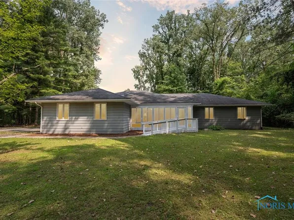 7221 Manore Rd, Whitehouse, OH 43571