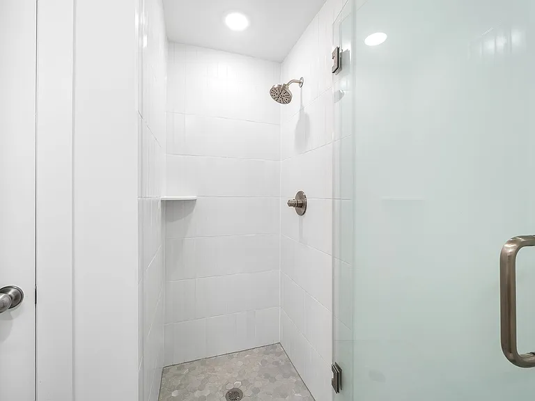 4324 Lancaster Ave — Photo 54