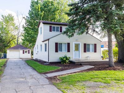21718 Maxine St, Saint Clair Shores, MI, 48080