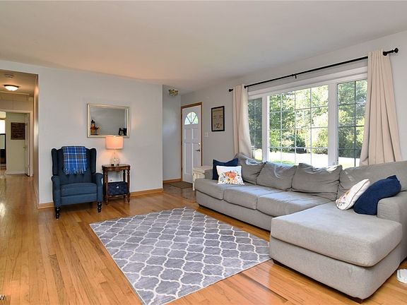 4th image of 211 Hiram College Dr