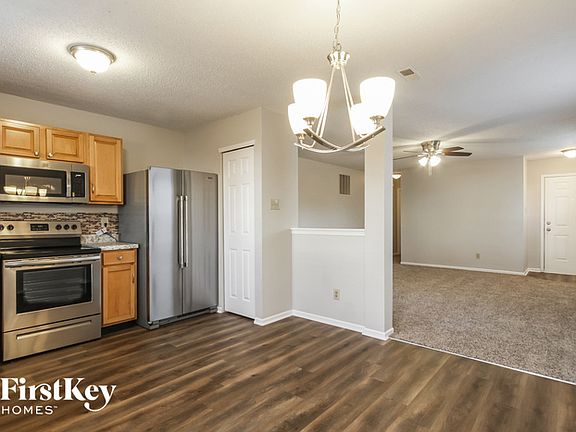 5th image of 9212 Wandflower Dr
