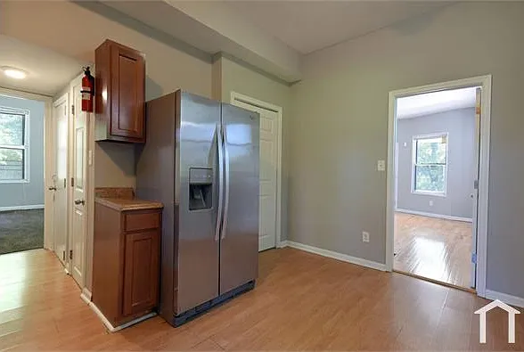 3300 Windsor Ave #1 — Photo 9