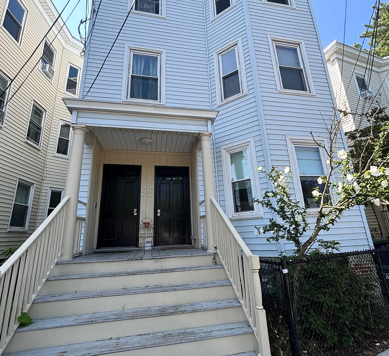 4 bed, $1,200 — Photo 3