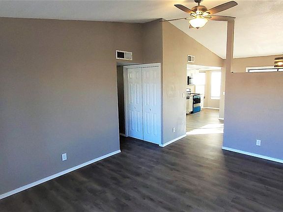 2nd image of 923 W Calle Tuberia