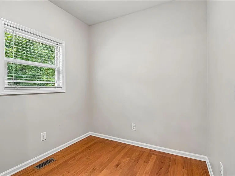 355 Morgans Creek Ct NW — Photo 25