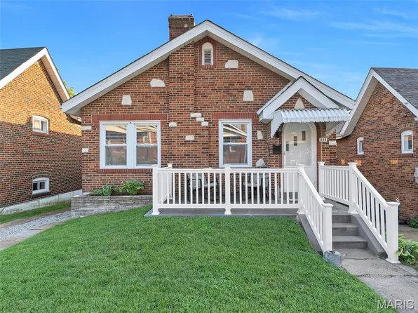 834 Catskill Dr, Saint Louis, MO 63125