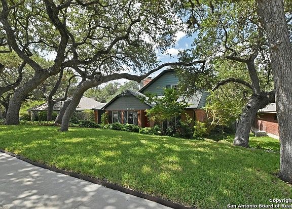 2nd image of 7907 Creek Trail St