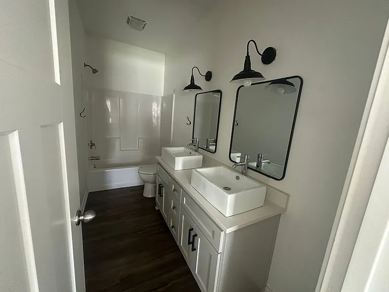 205 Gordon St — Photo 6