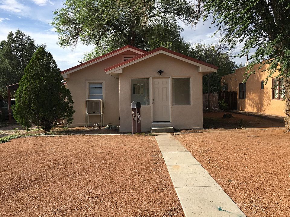 Front of the house from the sidewalk.
