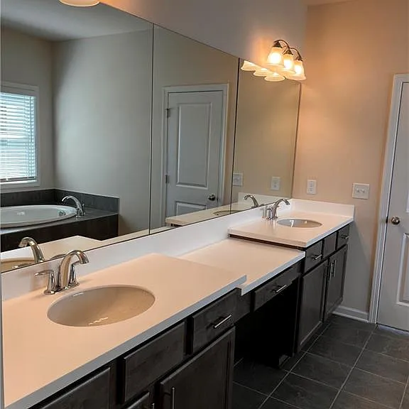 3755 Crestland Ln — Photo 17