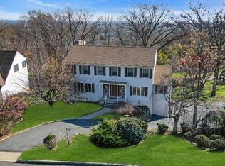 4 Hillock Ave, Hawthorne, NJ 07506