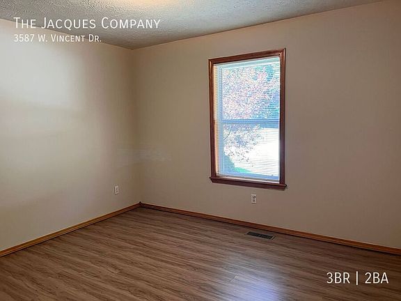 5th image of 3587 W Vincent Dr