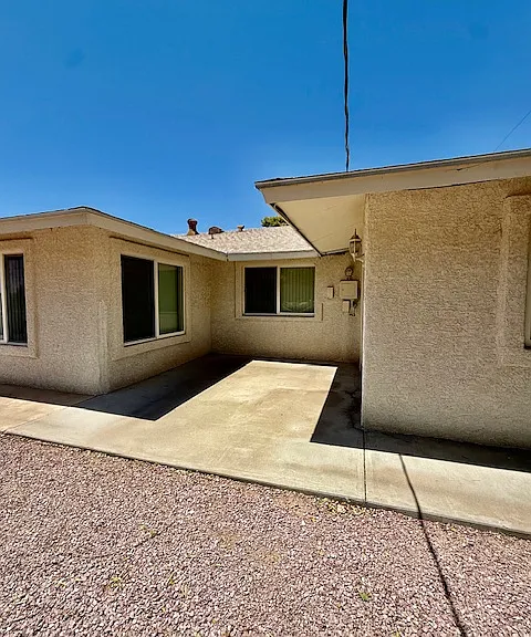 11801 N Coggins Dr — Photo 21