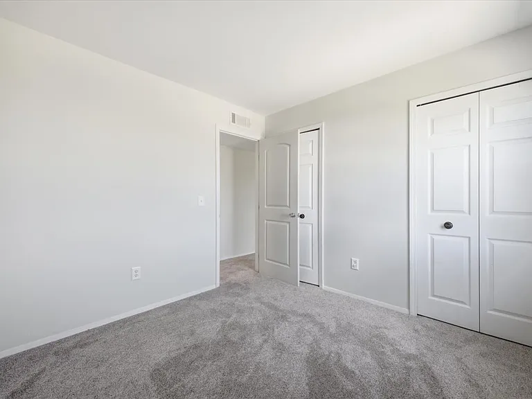 15820 Newport Dr — Photo 20