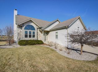 W161N5703 Bette Dr, Menomonee Falls, WI 53051