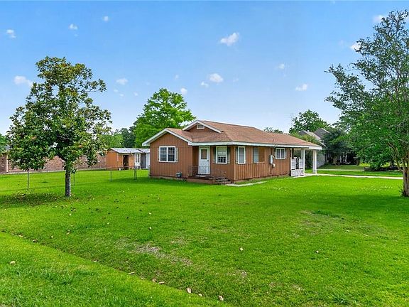 3rd image of 2072 Cypress St