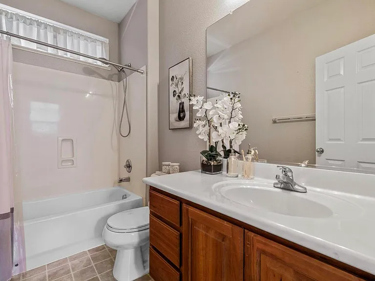 822 Shasta Daisy Dr — Photo 14