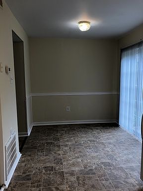 3rd image of 1400 Calander Ct