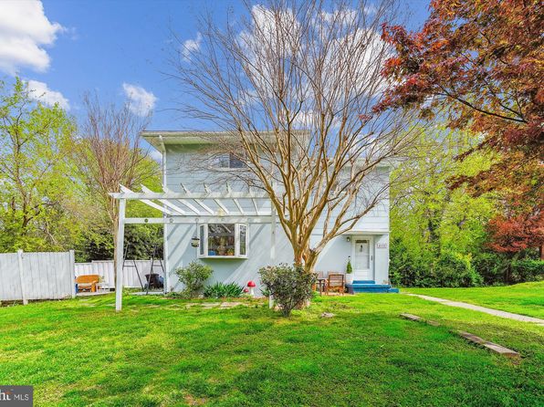 4132 Leonard Dr, Fairfax, VA 22030