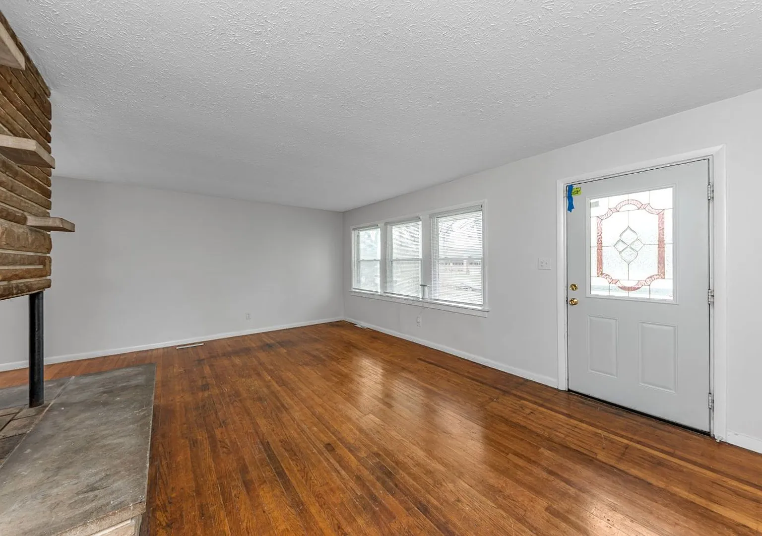 Coming Soon ...... Cozy 3 Bedroom Ranch — Photo 3