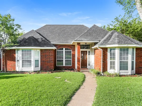 819 Crooked Creek Ln, Desoto, TX 75115