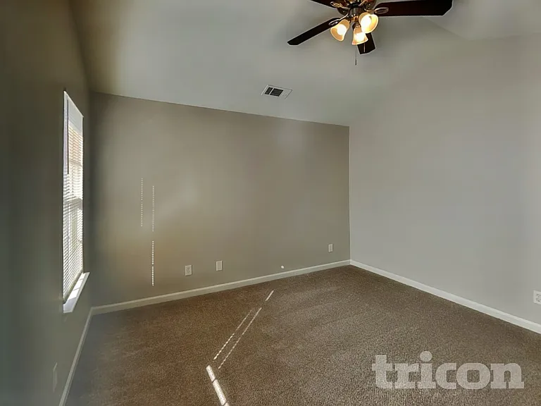 5717 Henderson Oaks Dr — Photo 7